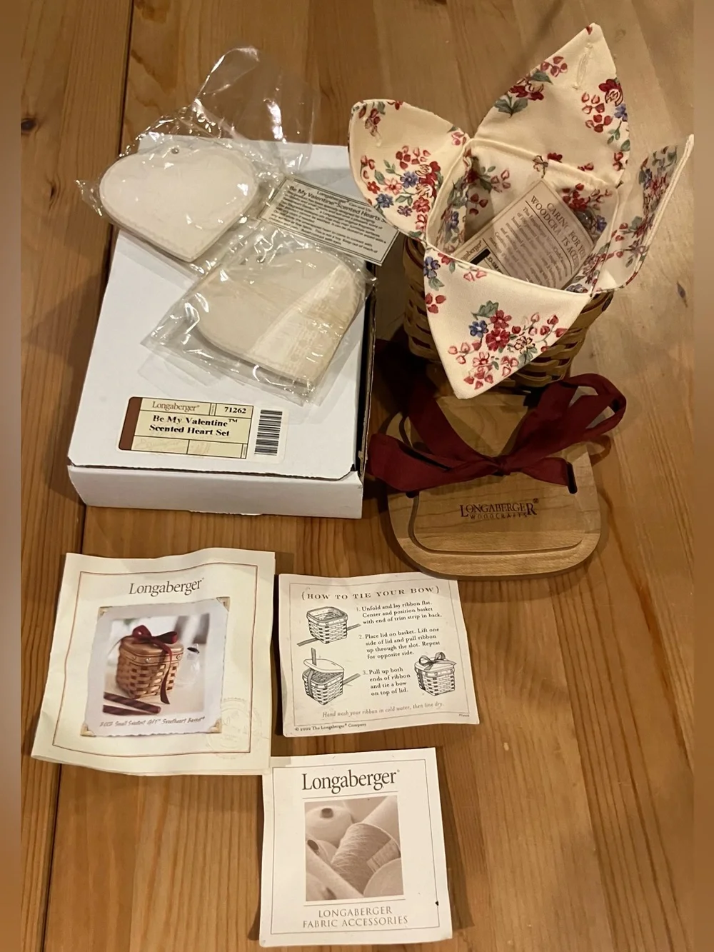 NEW Longaberger Set of 2 Longaberger Small Sweetest Basket & Valentine Scented